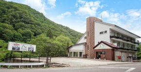 Отель Tenjin Lodge  Минаками